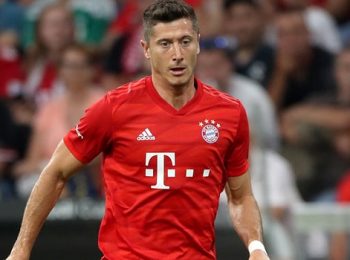 Lewandowski muốn có cuộc chia tay giống với Robben