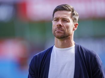 Rafael Benítez hé lộ bất ngờ về cái tên Xabi Alonso