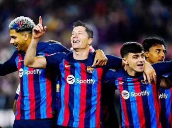 Sốc: Barca phải giảm 300 triệu Euro ở quỹ lương