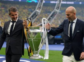 Zidane dính sự cố trang phục ở chung kết Champions League