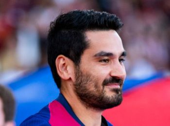 Ilkay Gundogan vẫn tiếp tục ở lại Man City