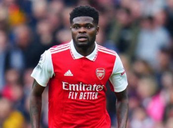 Mikel Arteta cập nhật tương lai của Thomas Partey