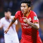 Văn Hậu vắng mặt ở trong danh sách thi đấu lượt đi V.League 2025/26