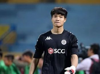 Thủ môn Phí Minh Long được tiến cử cho HLV Kim Sang Sik