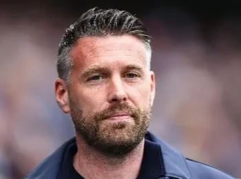 Rob Edwards chính thức trở thành HLV trưởng của Wolves