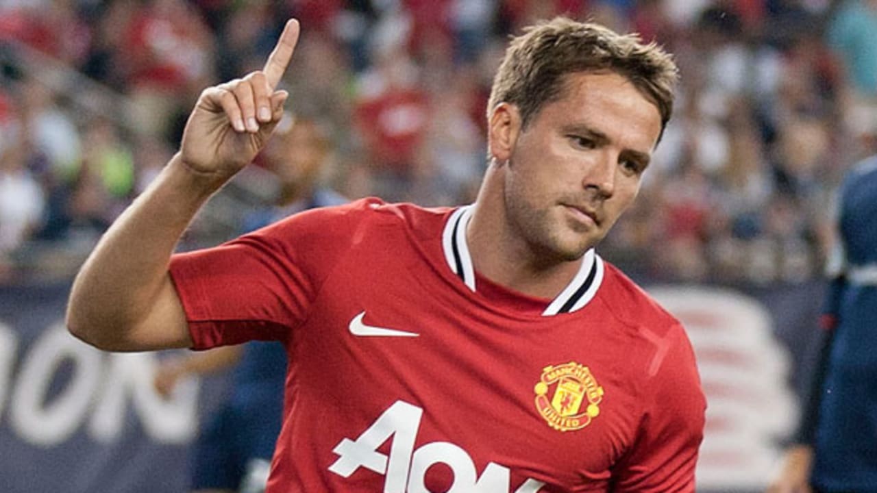 Michael Owen đưa ra tuyên bố gây sốc về Liverpool